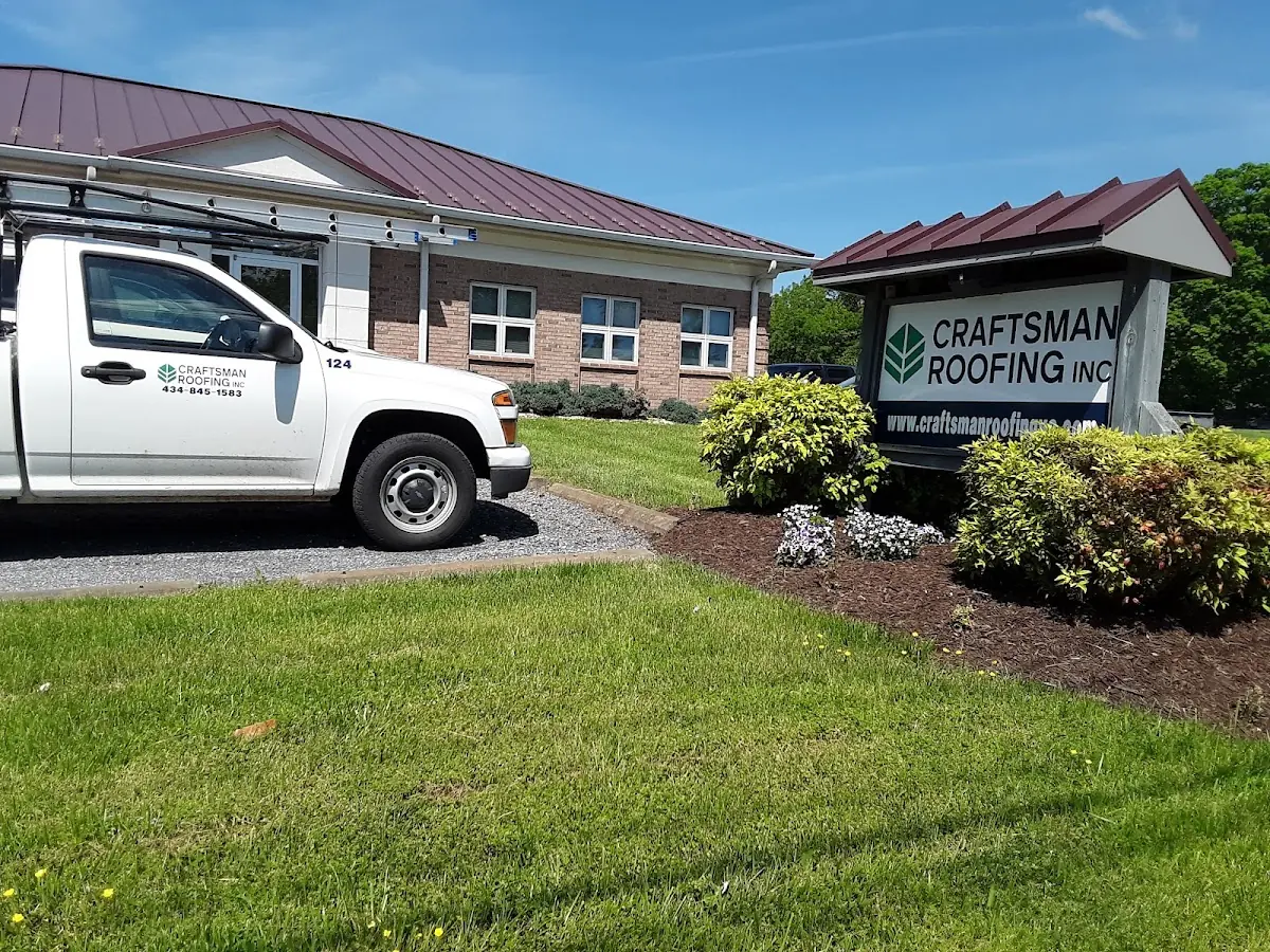 Quality Roof Replacement by experienced craftsmen in Saint Charles